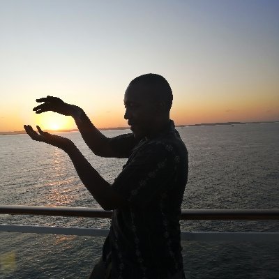 np_mhlari's profile picture. Your personal economy architect, A Gardner , A Petrol head mesmerized by the Japanese automotive engineering 😱 - Carpe Diem 👊🏿💪🏿