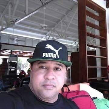 ROBERTOREALES12's profile picture. PANAMA