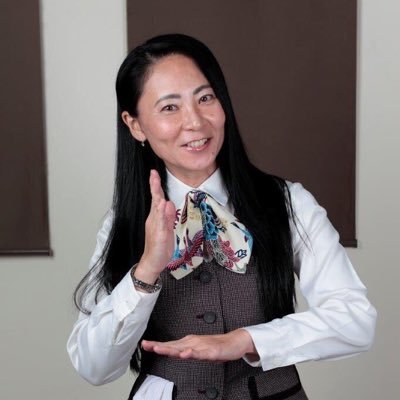 O_tomo_handwork's profile picture. ガイドときどき手話。時にはラジオでナビゲーター・講師・セラピスト・牛カラヤー 色んな顔を持ち合わせている私です♫