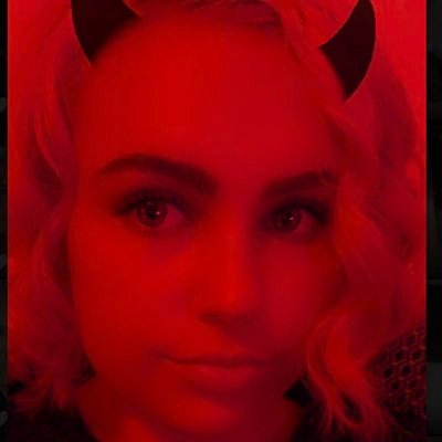 megs_miller's profile picture. ❁