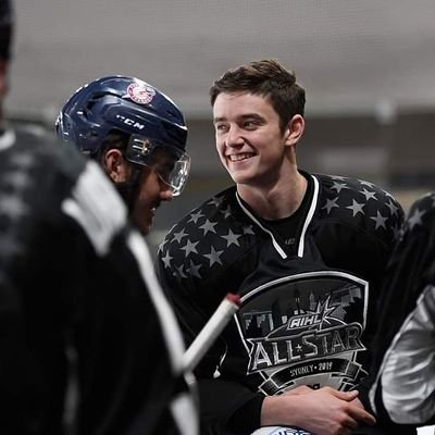 Jamie_Woodman's profile picture. @Perththunder #27 
Chiropractor