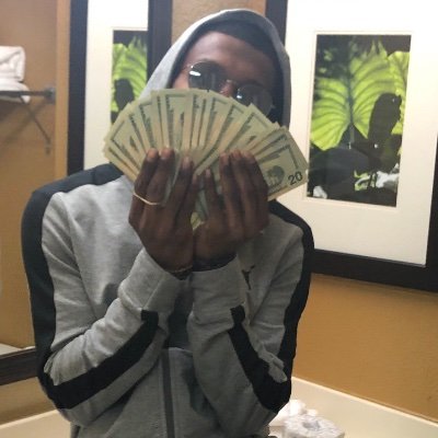 No handouts watch my grind pay off. #LLG #LLAnnie #LLDes