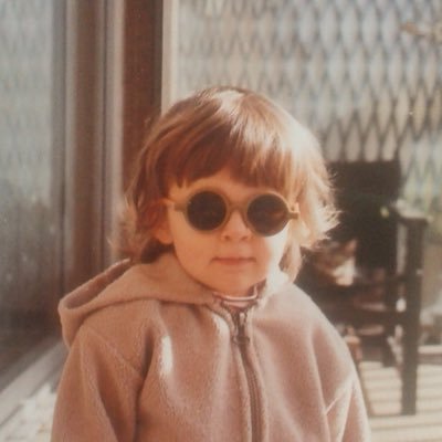 colinegrld's profile picture. Militante à @RevPermanente et au @poing_8