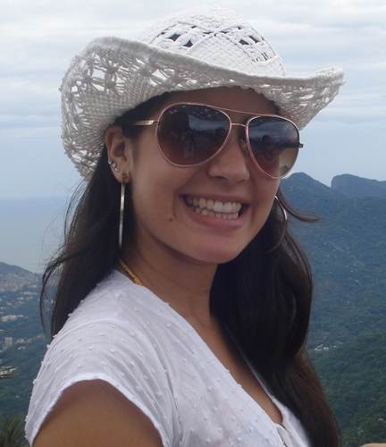 Não tenho tempo pra mais nada, ser feliz me consome muito!!