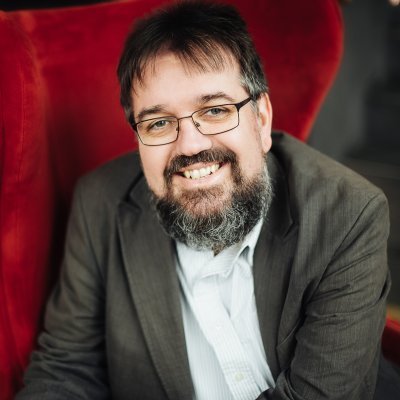 HhHohmann's profile picture. Copy writer. Werbetexter. Direct Marketing Addict. Things go better with a little bit of razzmatazz.