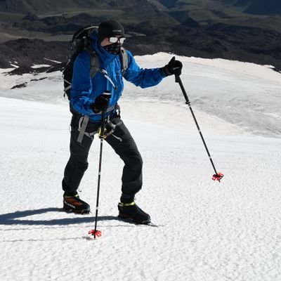 DavidHillmann's profile picture. 