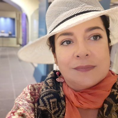 Guía de Turistas, lectora,viajera,
.Lic. en Turismo