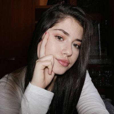 aarianaavila's profile picture. 🌺