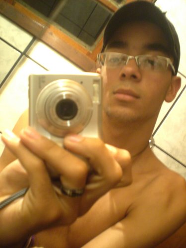 Pare de olhar pra traz.
Vc sabe onde ja esteve.
Vc precisa saber
Para onde vai!
Acostume seus olhos 
A mirar o futuro!