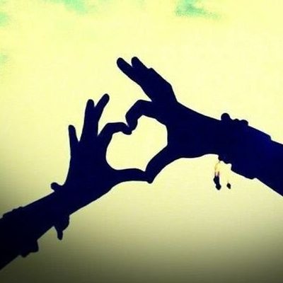 黒ごま 期待しても虚しくなるだけ ずっと隣に居られないの 胸が痛い 苦しいよ 大人の恋 片思い 好き 恋煩い 恋愛 優しさ 恋愛 ありがとう 笑顔 いつかまた 離れ離れ 切ない 恋しい ぬくもり 想いは届く