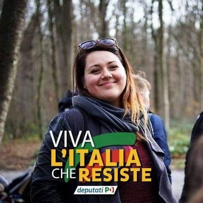 Eletta alla Camera dei Deputati con il Partito Democratico per la Circoscrizione Europa. 
Insegnante (in aspettativa) in un liceo in Germania.