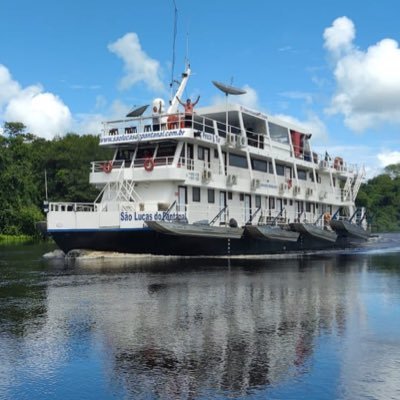 Pescaria e turismo ecológico no pantanal através de Barco Hotel