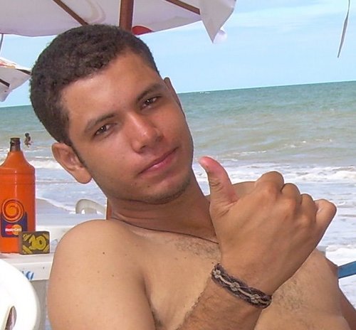 flavioamoraes's profile picture. 