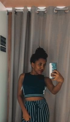 VanessaCaxias1's profile picture. Beba água e espalhe positividade✨