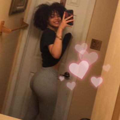 leslye32348111's profile picture. Artista