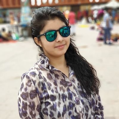 Ayushi03062000's profile picture. Be Everything you LOVE ..
