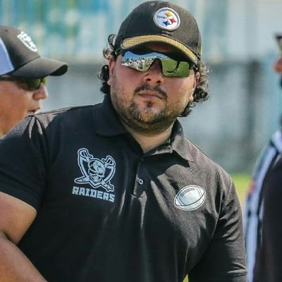 RobertoLagunes1's profile picture. Instagram: robertolagunes ◢ ◤
Lb #33 jugador de futbol americano