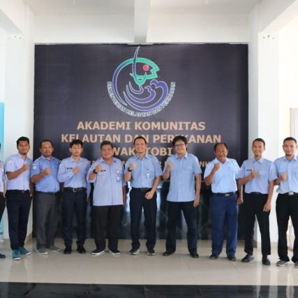 Community College for Marine and Fisheries of Wakatobi Indonesia, Coastal and Marine Specialist