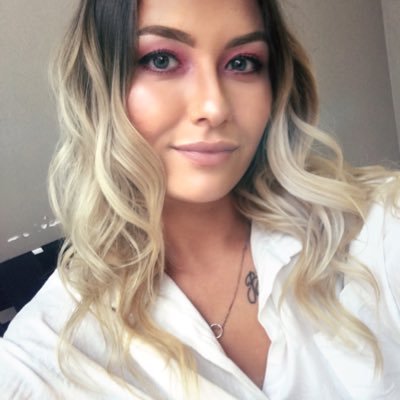 emilie_slater's profile picture. just live ya life x