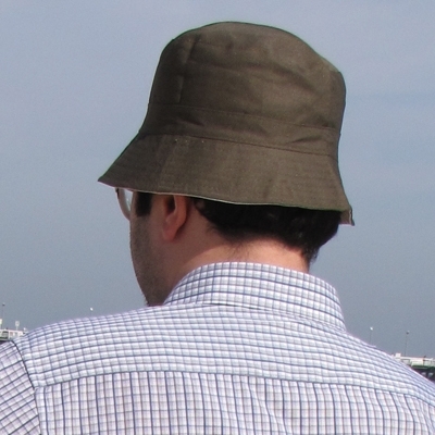 exir's profile picture. ‏‏با يك غوره سرديم ميشه، با يك مويز گرمی!‏