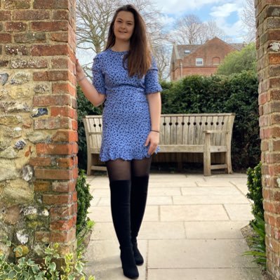 23, Sussex based, female entrepreneur. | Editor of quarterly country lifestyle magazine - In The Country. | Influencer | Has gappy teeth and loves food!