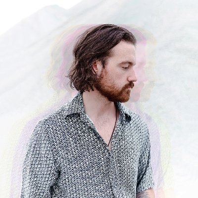 Singer/Songwriter living in Toronto.
'Blue Light' EP available everywhere now