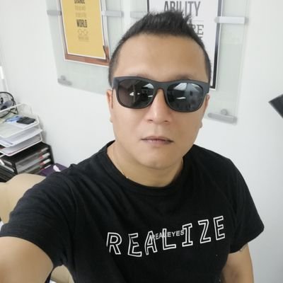 xironimoh's profile picture. i am wot i am!