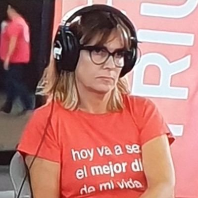 “Está desafinado, suena tres tonos más bajo... No, ¡cuatro!”.