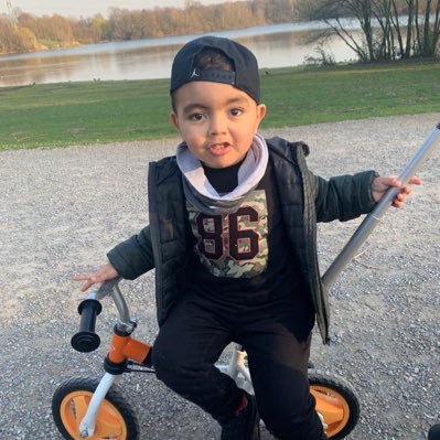 relaissati's profile picture. 