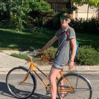 Hannah Dobson (@1fishonabike) Twitter profile photo
