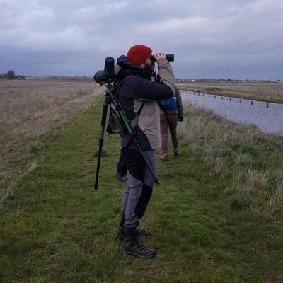 Studying at @AngliaRuskin for an MSc in Applied Wildlife Conservation. 
Birds, the natural world, pale ales and large meals.