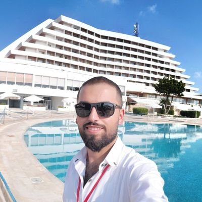Civil Engineer 👷‍♂️
Slunfeh - Latakia 🇸🇾
Madridsta 👑
Androidography 📸🤳