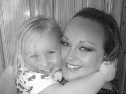 nichola1982's profile picture. 