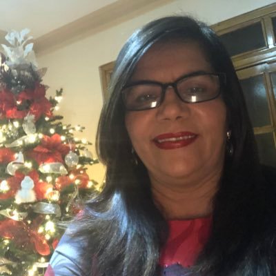 Soy mujer fiel a mis principios y valores, maestra, por décadas, defensoras de las injusticias , vivo en Mao, Valverde amo mi Famila y mis raíces