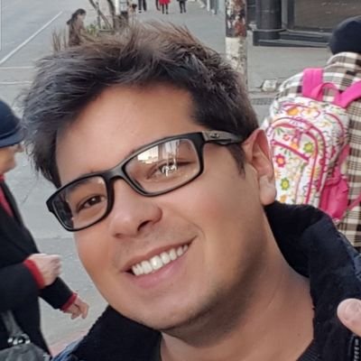 Fisioterapeuta, Educador Físico, gremista e Seahawks fan.
