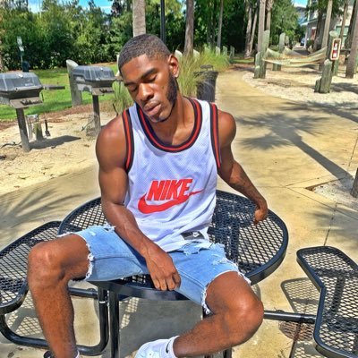 SC 🌴 6'4 IG: That_guy_sammm U.S. Air Force 🛩