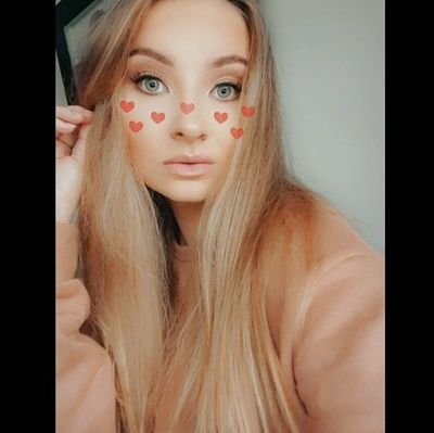 ellalaceyy's profile picture. 