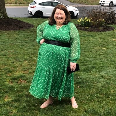 Quasi-Muslim woman, mom, writer, US/MD-02 voter and so much more. Part-time mermaid; full-time fat unicorn. 🧜♀️💖🦄 #exiledinstyle #BLM #BidenHarris2020