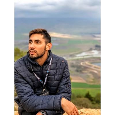 Profesor de vocación. 

Primero Educación, después vemos.