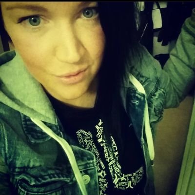 nobodyswifeee's profile picture. Ganska orepetantiös och hjärtat på rätt ställe - lever med en sambo som har en dödlig form av cancer - en dag i taget, kan vara den sista..