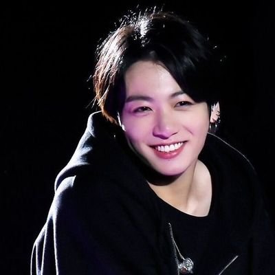 t1nyorange's profile picture. 𝑰𝒏 𝒇𝒓𝒐𝒏𝒕 𝒐𝒇 𝒚𝒐𝒖 𝒊𝒔 𝒕𝒉𝒆 𝑴𝒊𝒍𝒌𝒚 𝑾𝒂𝒚