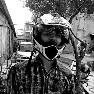 Student🖊📖.
Simple & Silent😎.
Never Give up☝️💪.
Bike lover😎🤘.
Straight Forward😑🤷‍♂️.
Proud to be Indian🇮🇳🙏🇮🇳.