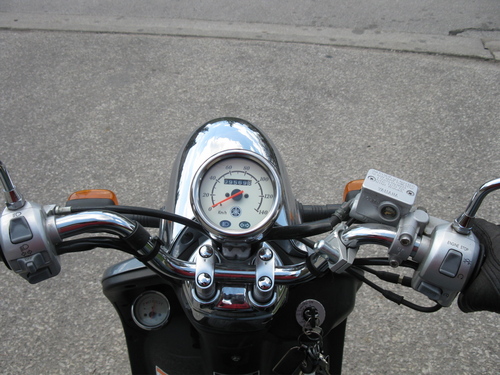 demon_vespa's profile picture. Demonscootergirl extraordinaire. Fast & First off the line everytime.