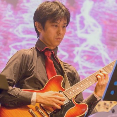 無名のゴスペルギタリスト。関西で音楽活動しながら、ギター・ウクレレ講師やっています。