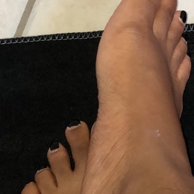 ebony feet that are ready to stomp on your goon filled balls 

Submit to my beautiful feet it's the only way you'll release