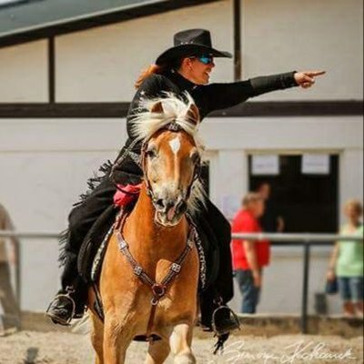 Profile Picture of CathyField (@MrsCathyField) on Twitter