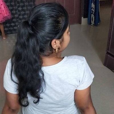 D/o Krishnarao Kagitha❤
Family first💗
Yoga Freak👯
Dark choco🍫
Pollotarian🍗🍤
Nature lover🌳💚
Seashores 🌊 🏄
Love to explore 🌍