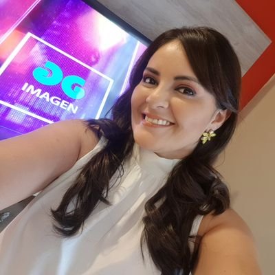 Madre. Periodista. Producción y conducción programa IMAGEN Canal 12 CCC. Periodista estudios de Radio Bicentenario 103.3 FM. @radiobicentena1 - @Tunortenoticias