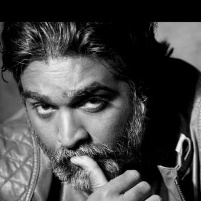 ArunpandiM10's profile picture. 