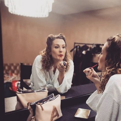 anna_shotter's profile picture. (She/Her)
Actor and singer living on the road in a big yellow van called Nelly. 💛